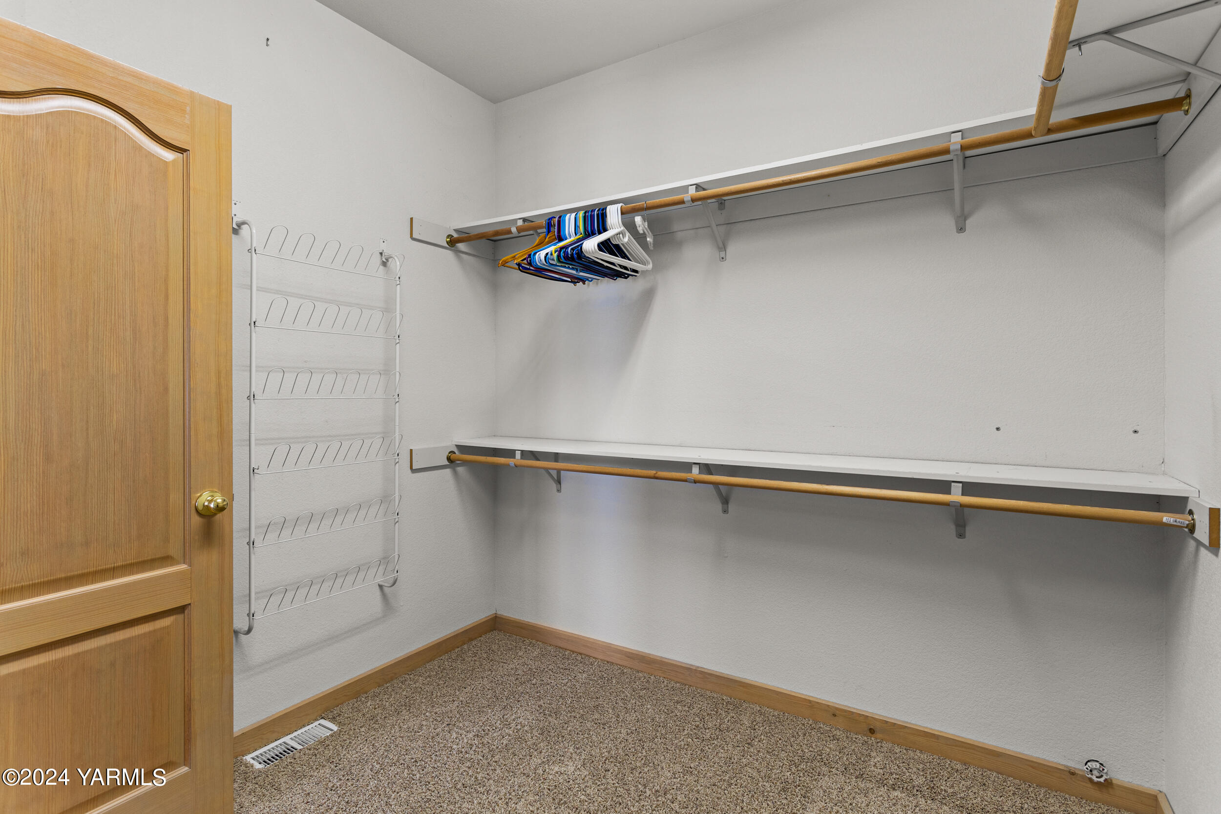 3701 Fairbanks Ave Unit: G-27