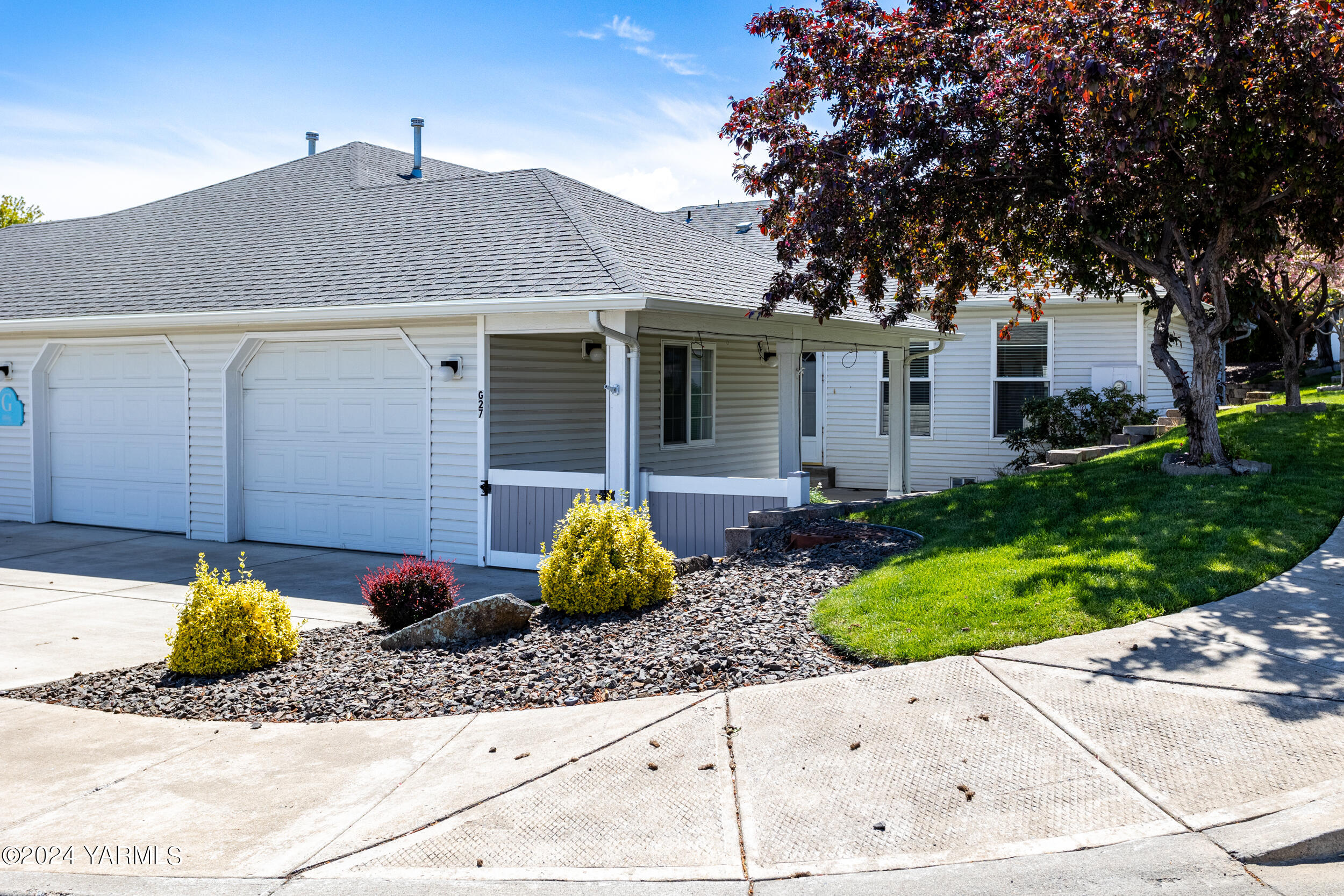3701 Fairbanks Ave Unit: G-27