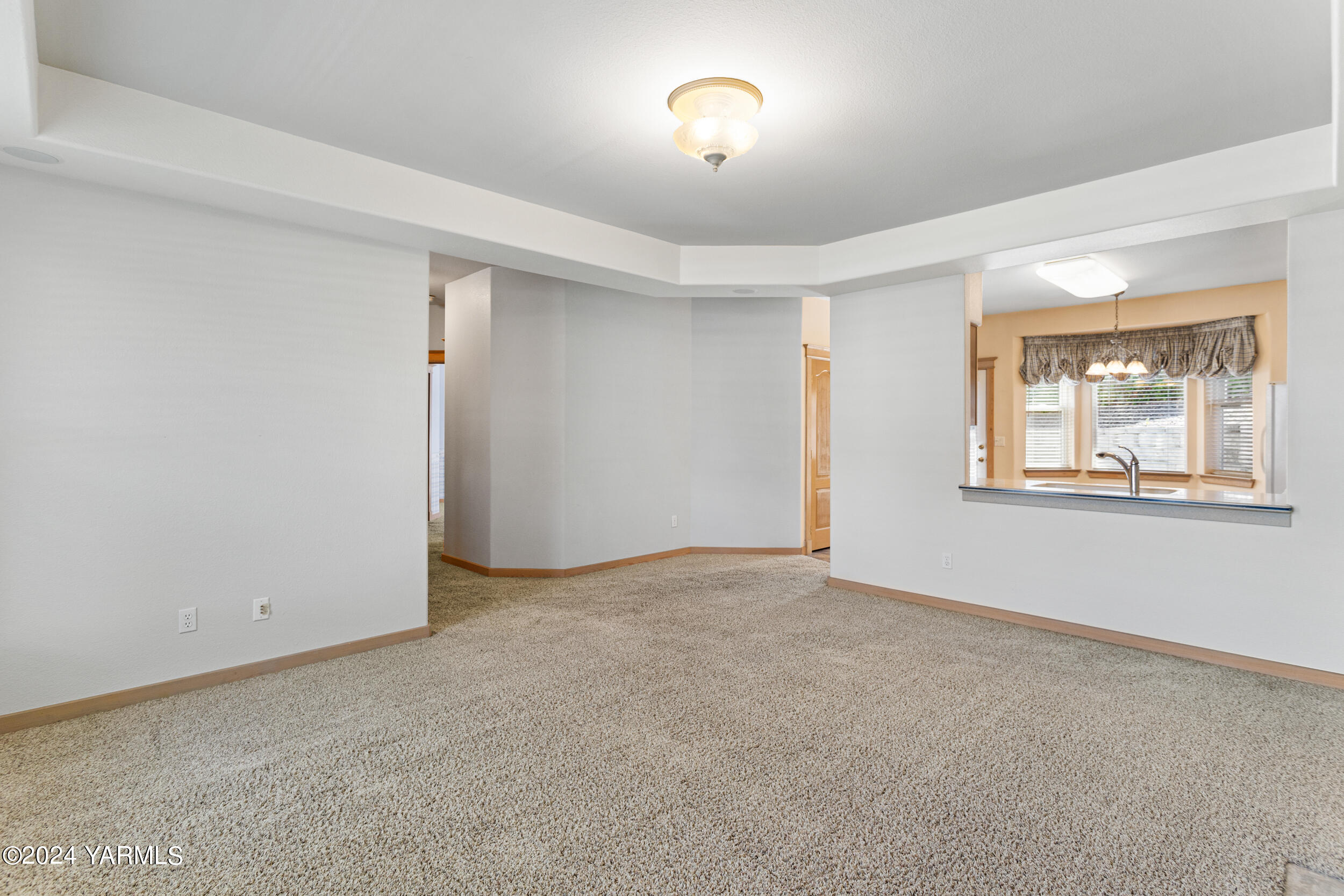 3701 Fairbanks Ave Unit: G-27