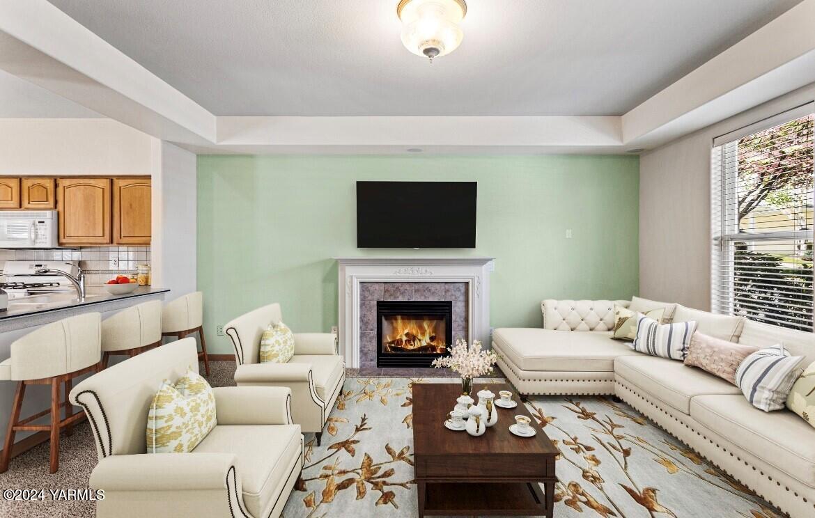 3701 Fairbanks Ave Unit: G-27