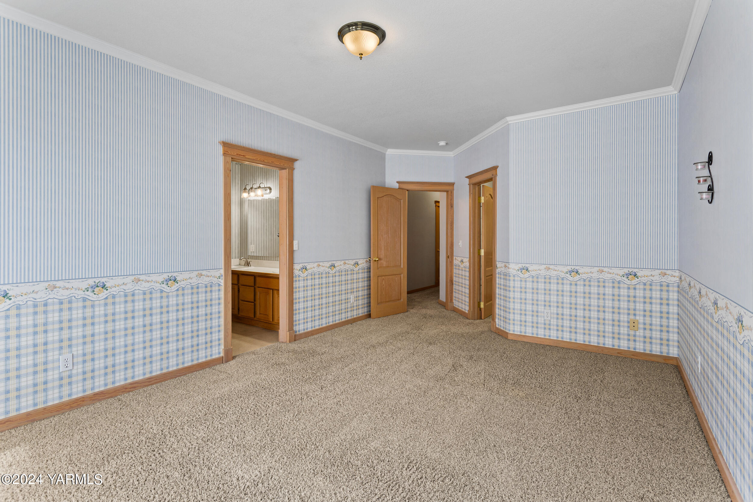 3701 Fairbanks Ave Unit: G-27