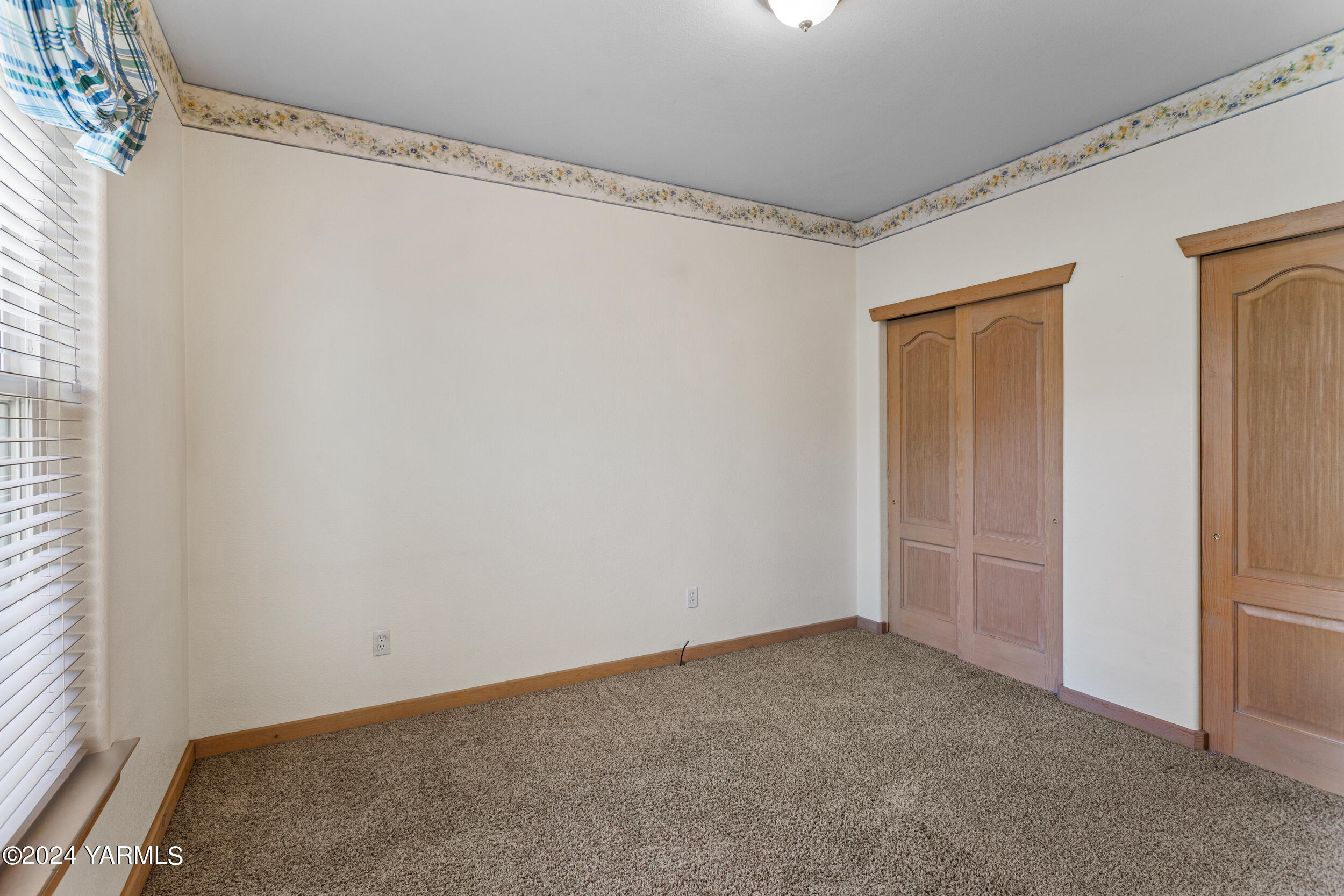3701 Fairbanks Ave Unit: G-27