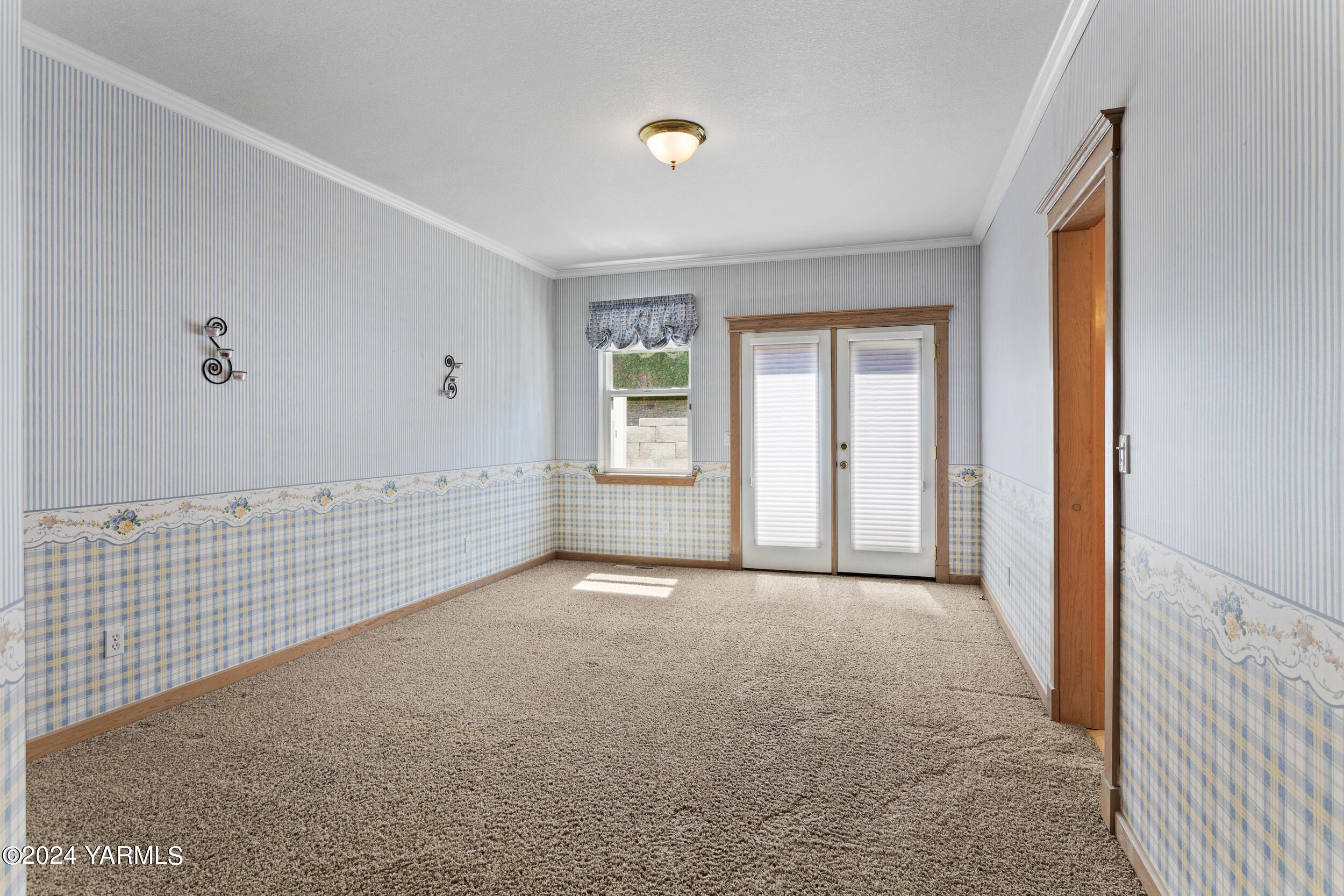 3701 Fairbanks Ave Unit: G-27
