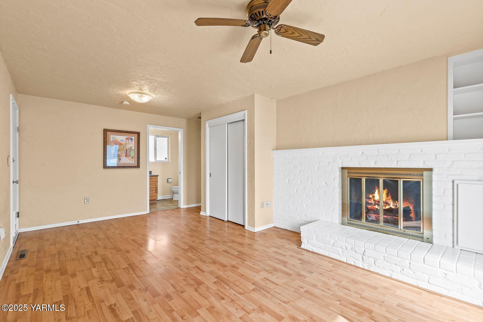 220 N 42nd Ave