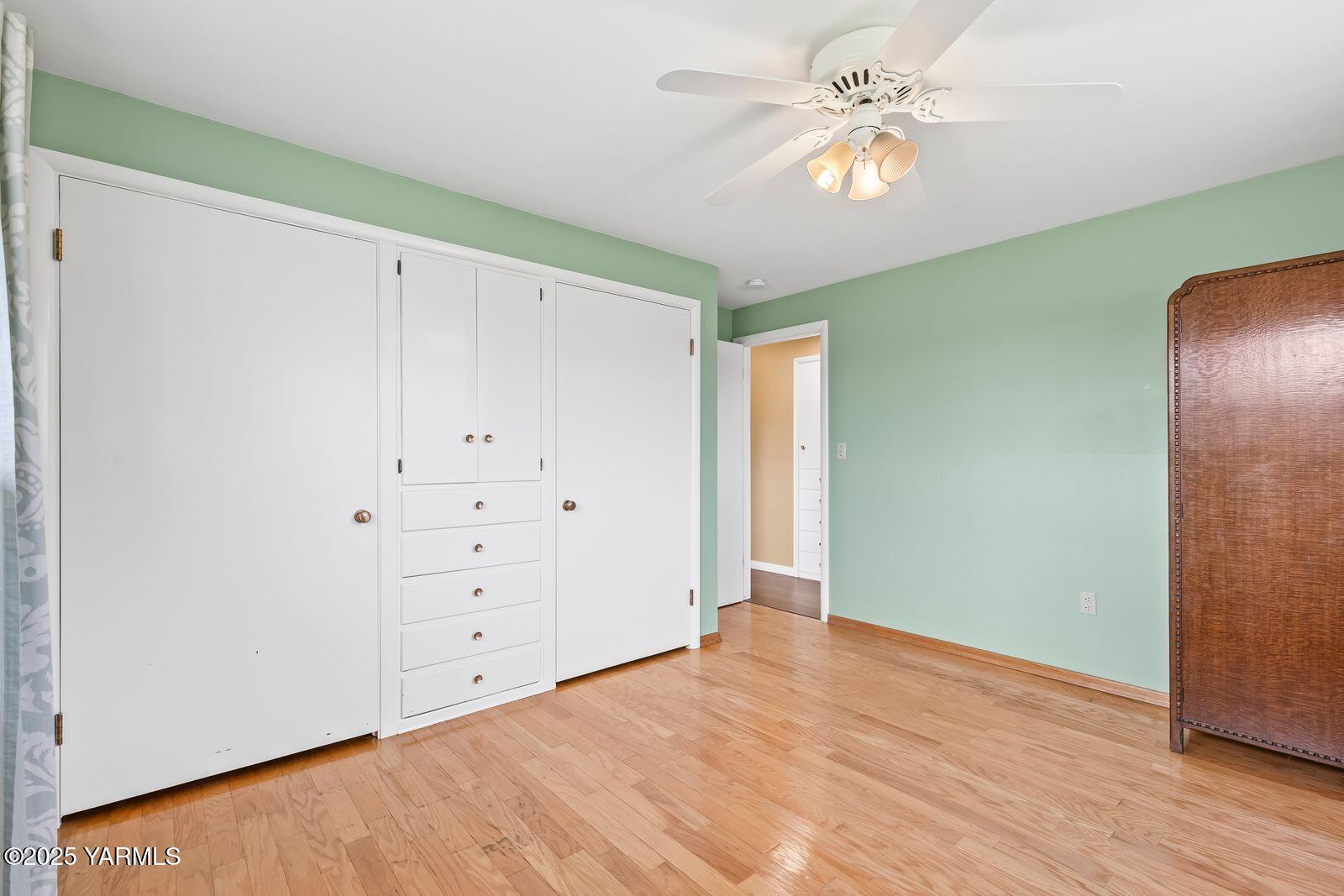 220 N 42nd Ave