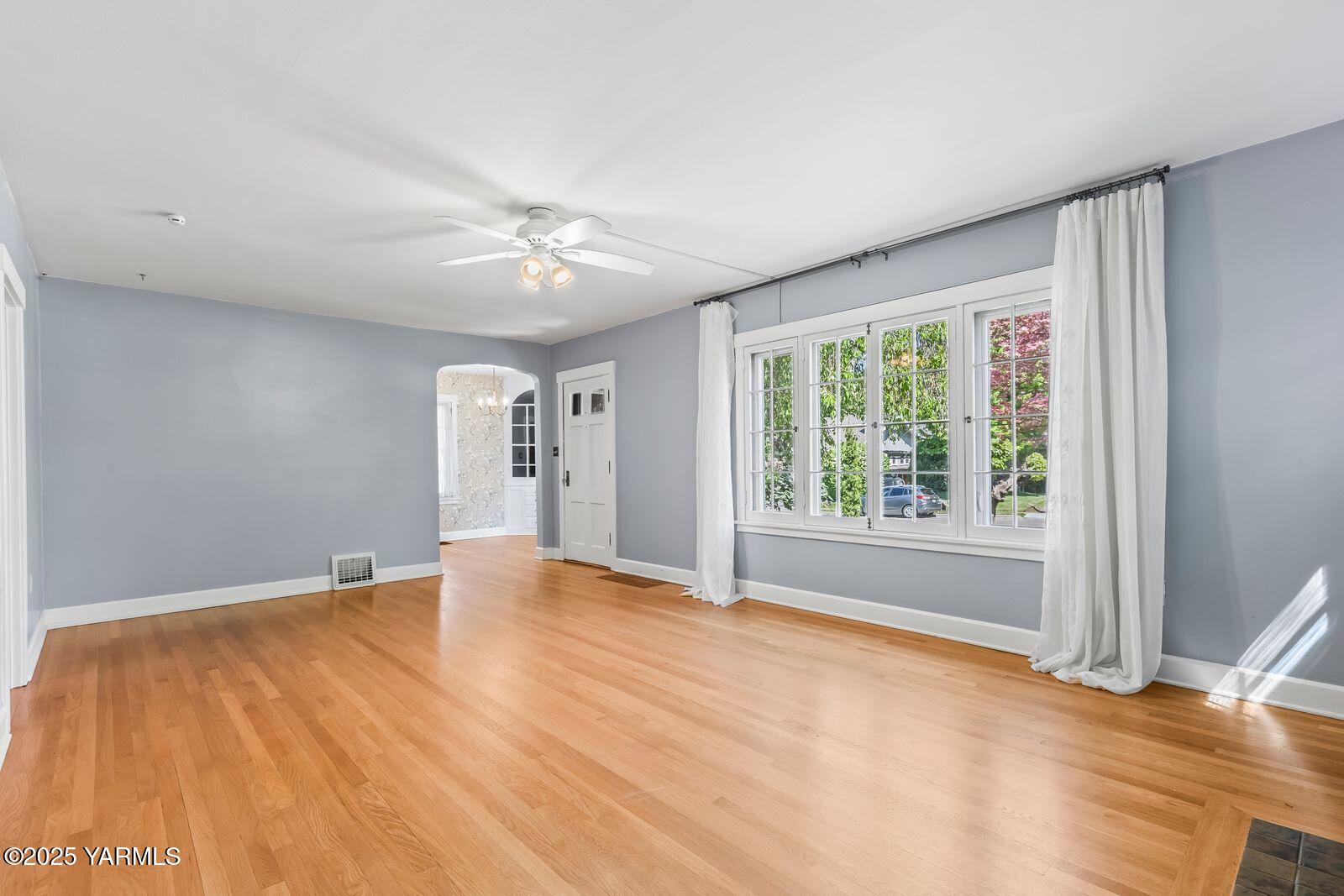 220 N 23rd Ave