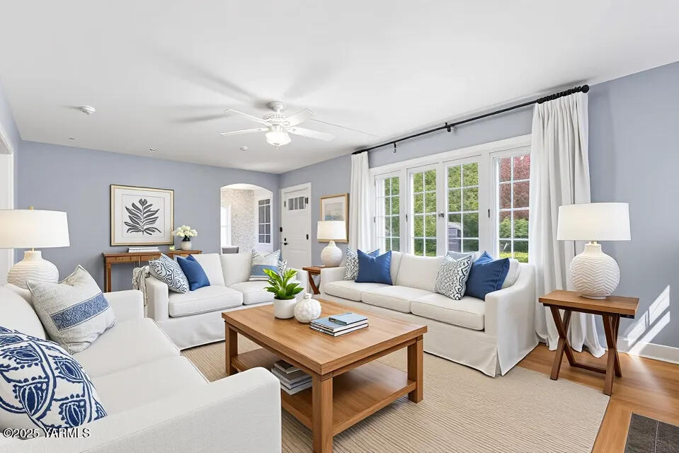 220 N 23rd Ave