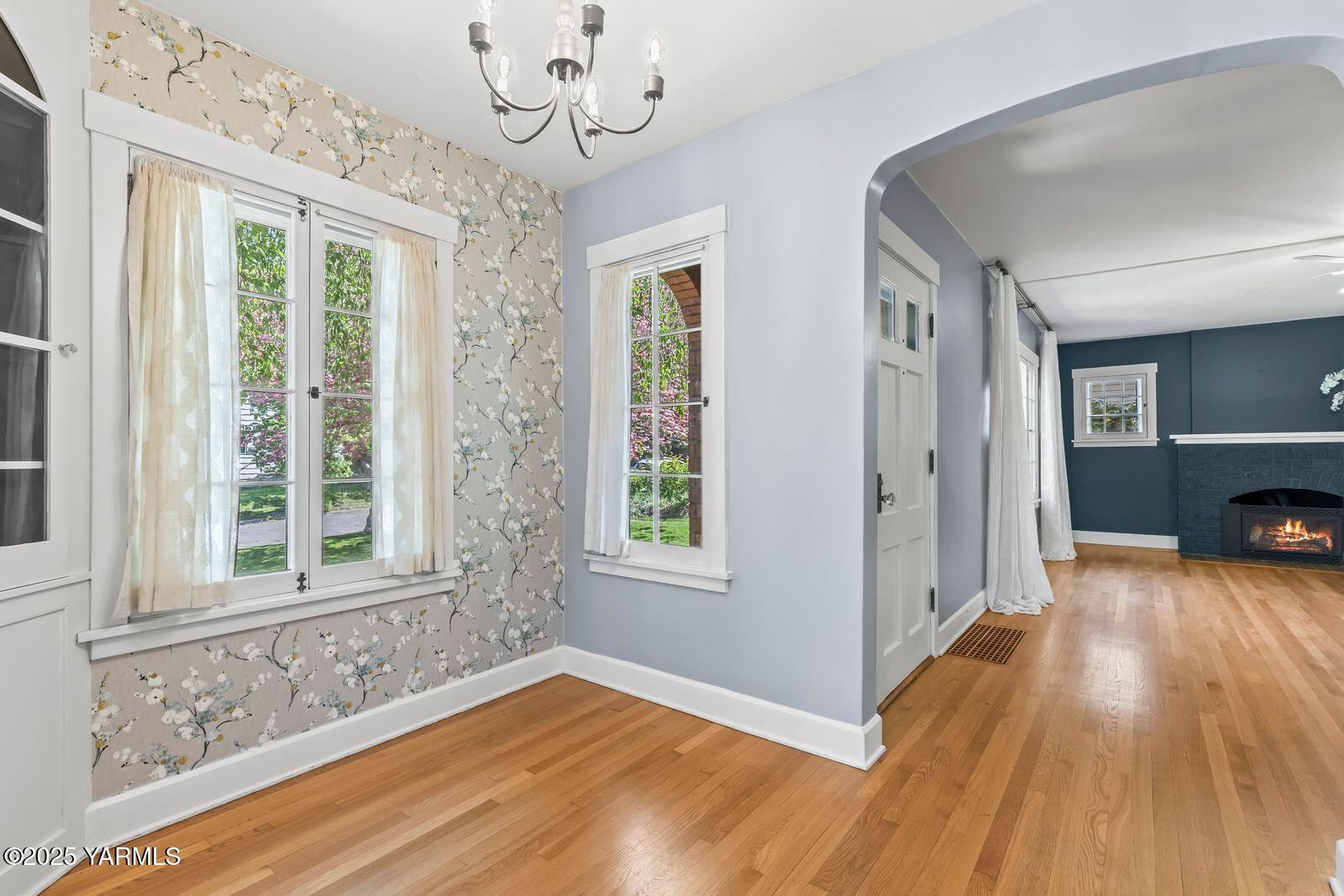 220 N 23rd Ave