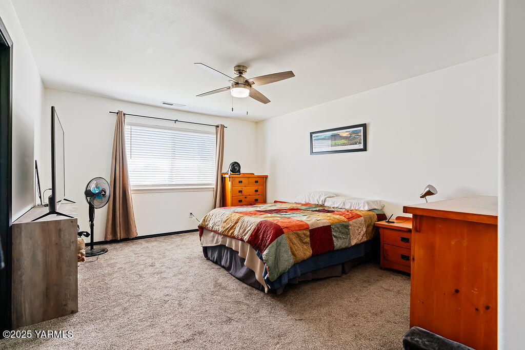 2011 S 58th Ave