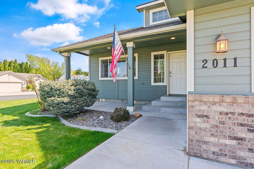 2011 S 58th Ave