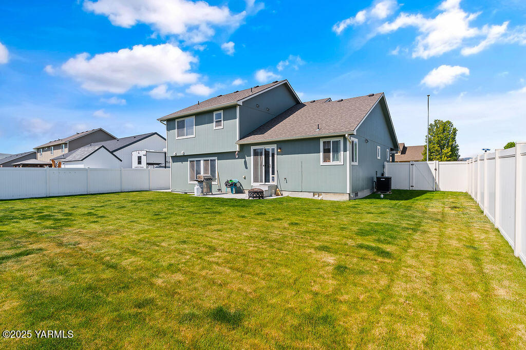 2011 S 58th Ave