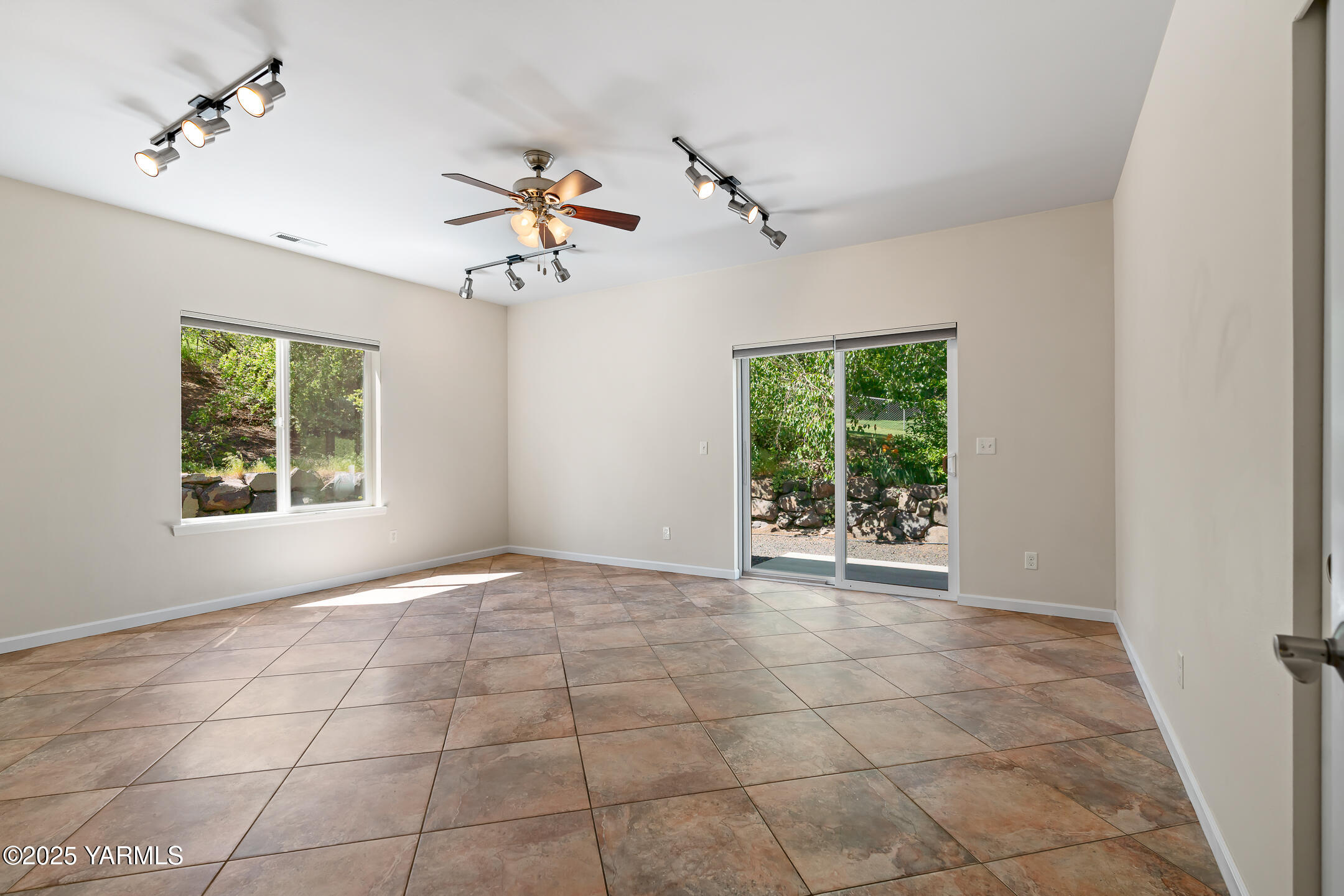 508 Pleasant Valley Rd