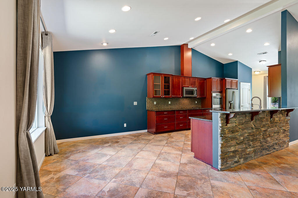508 Pleasant Valley Rd