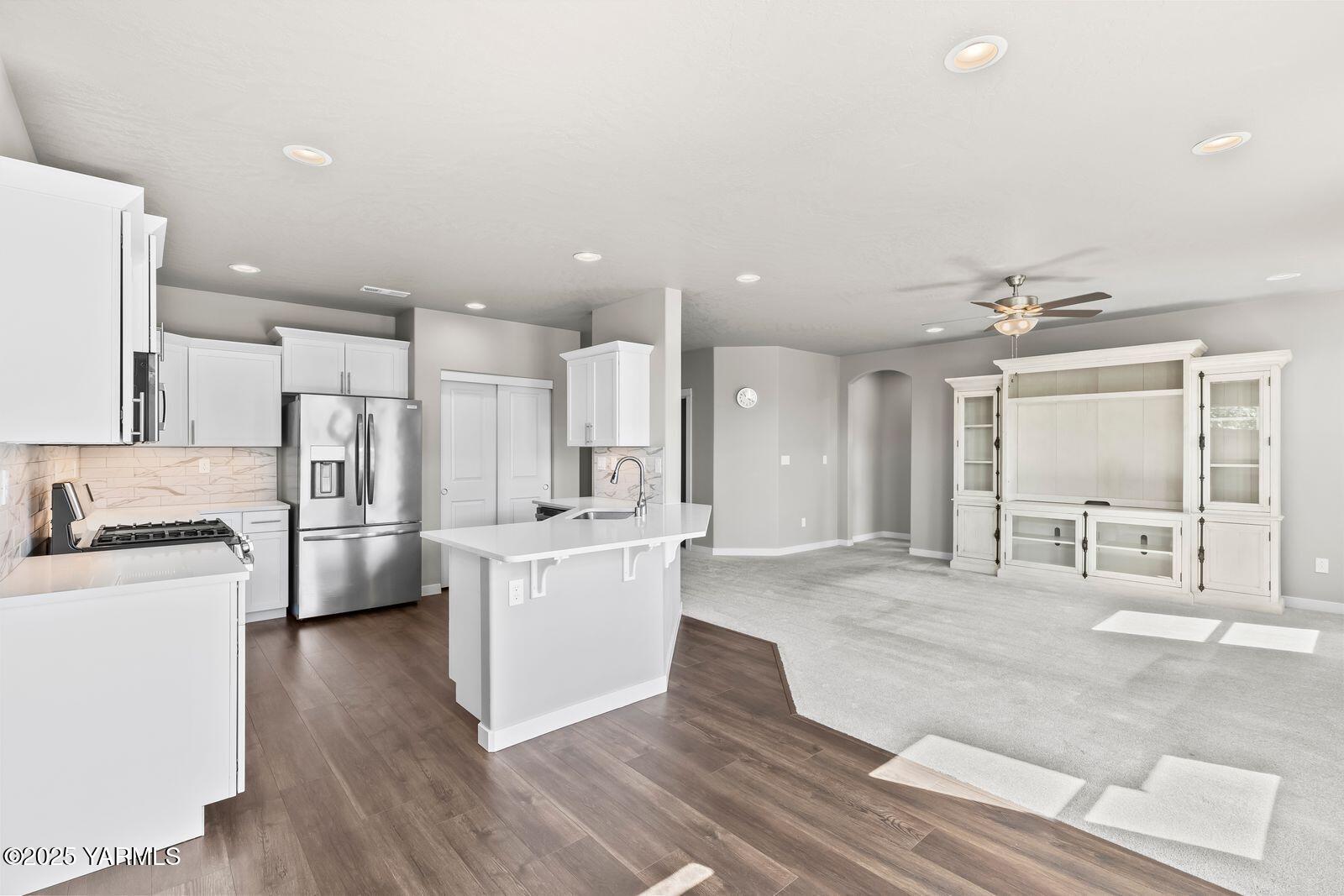 2300 S 57th Ave