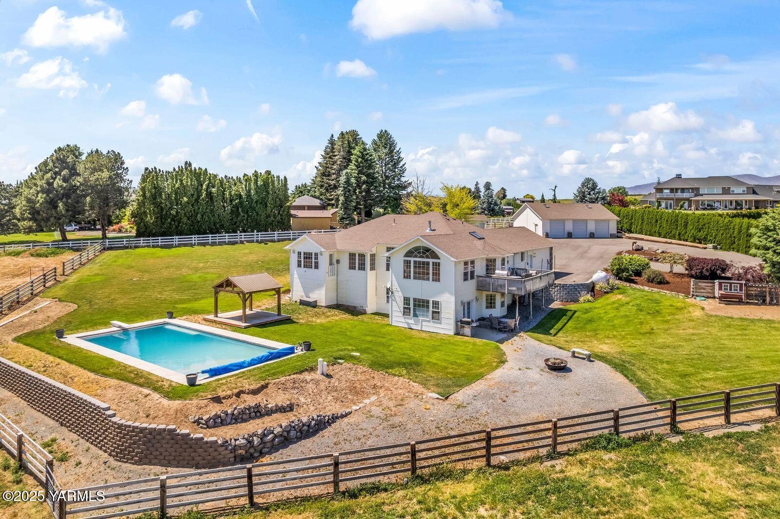 190 Shadbolt Rd