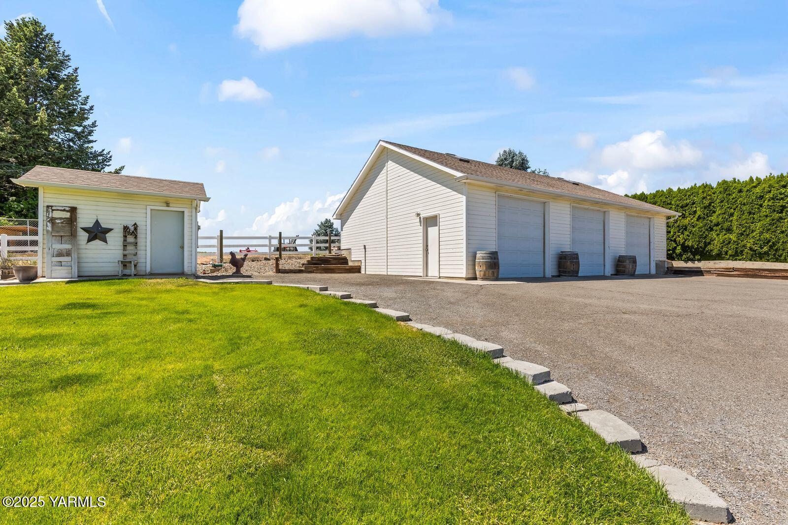 190 Shadbolt Rd