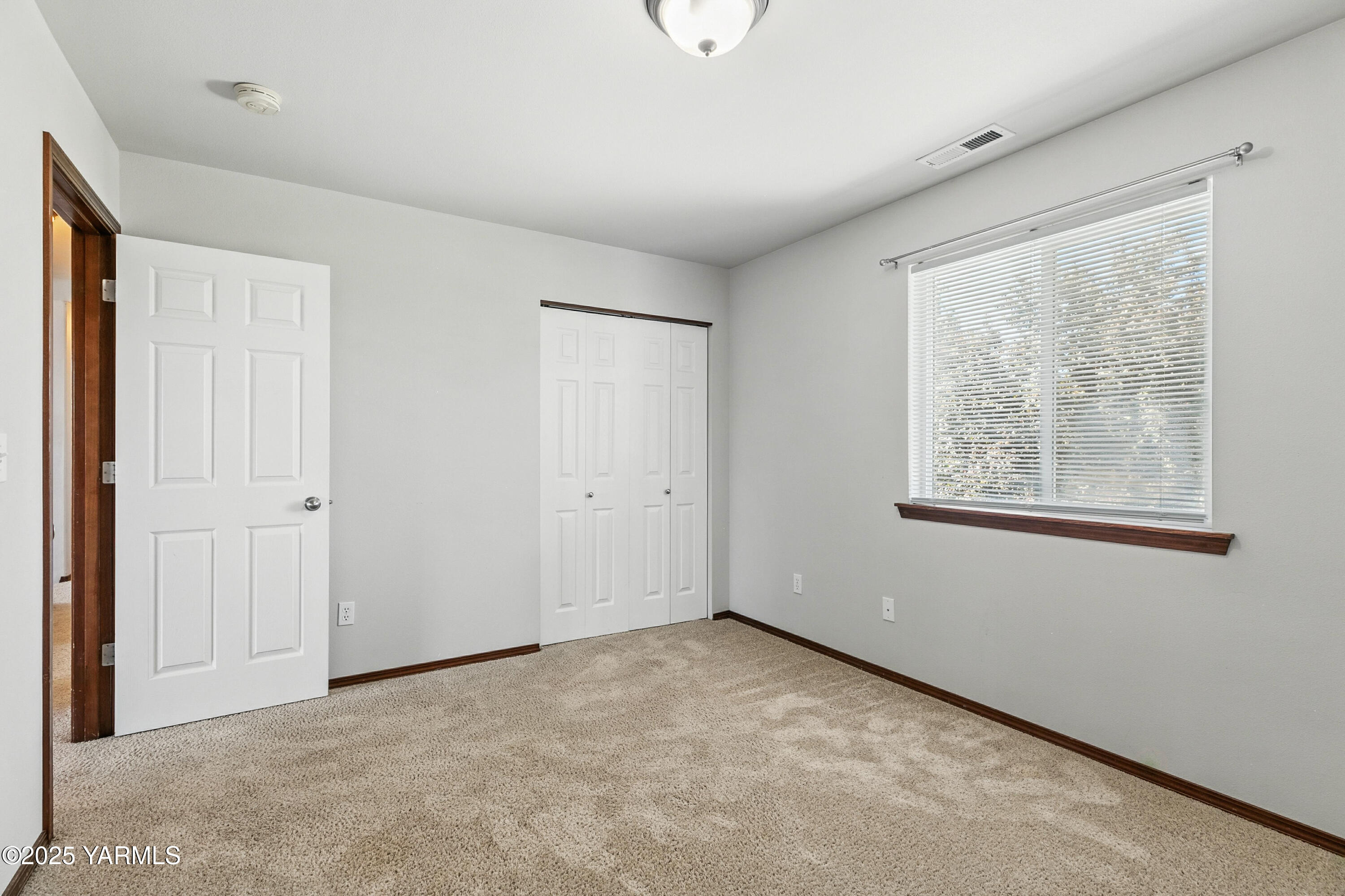 5807 W Whatcom Ave