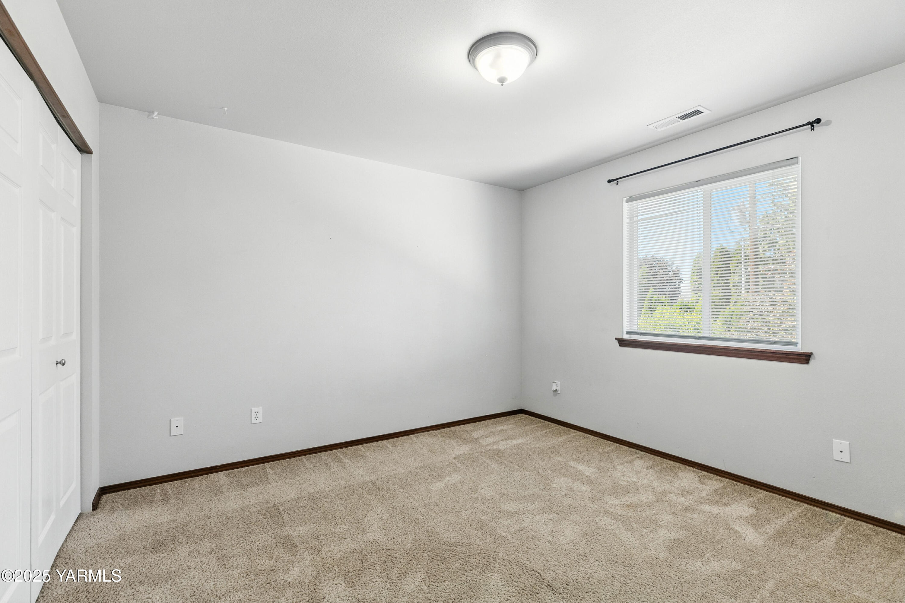 5807 W Whatcom Ave