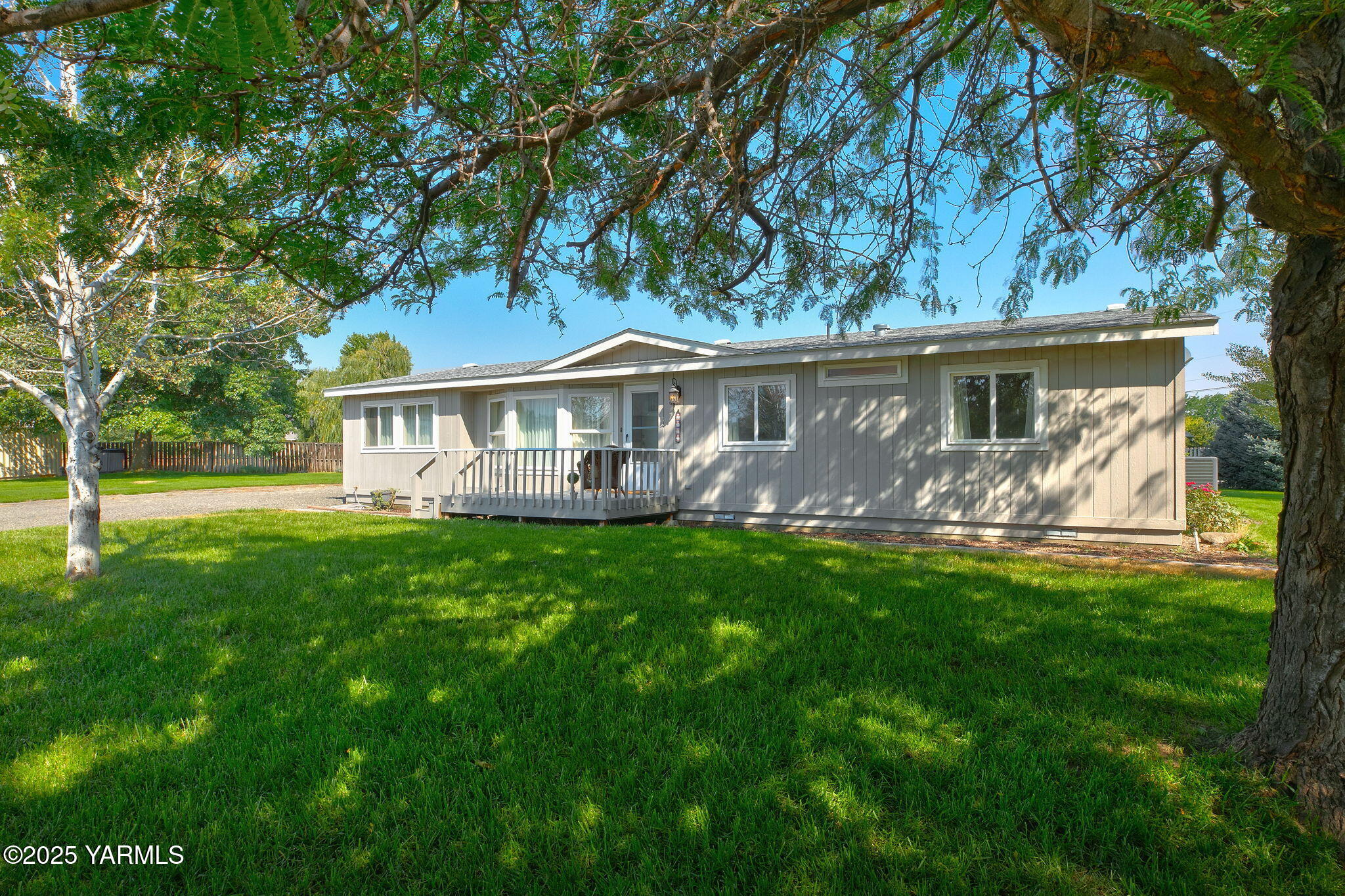 2561 Mapleway Rd
