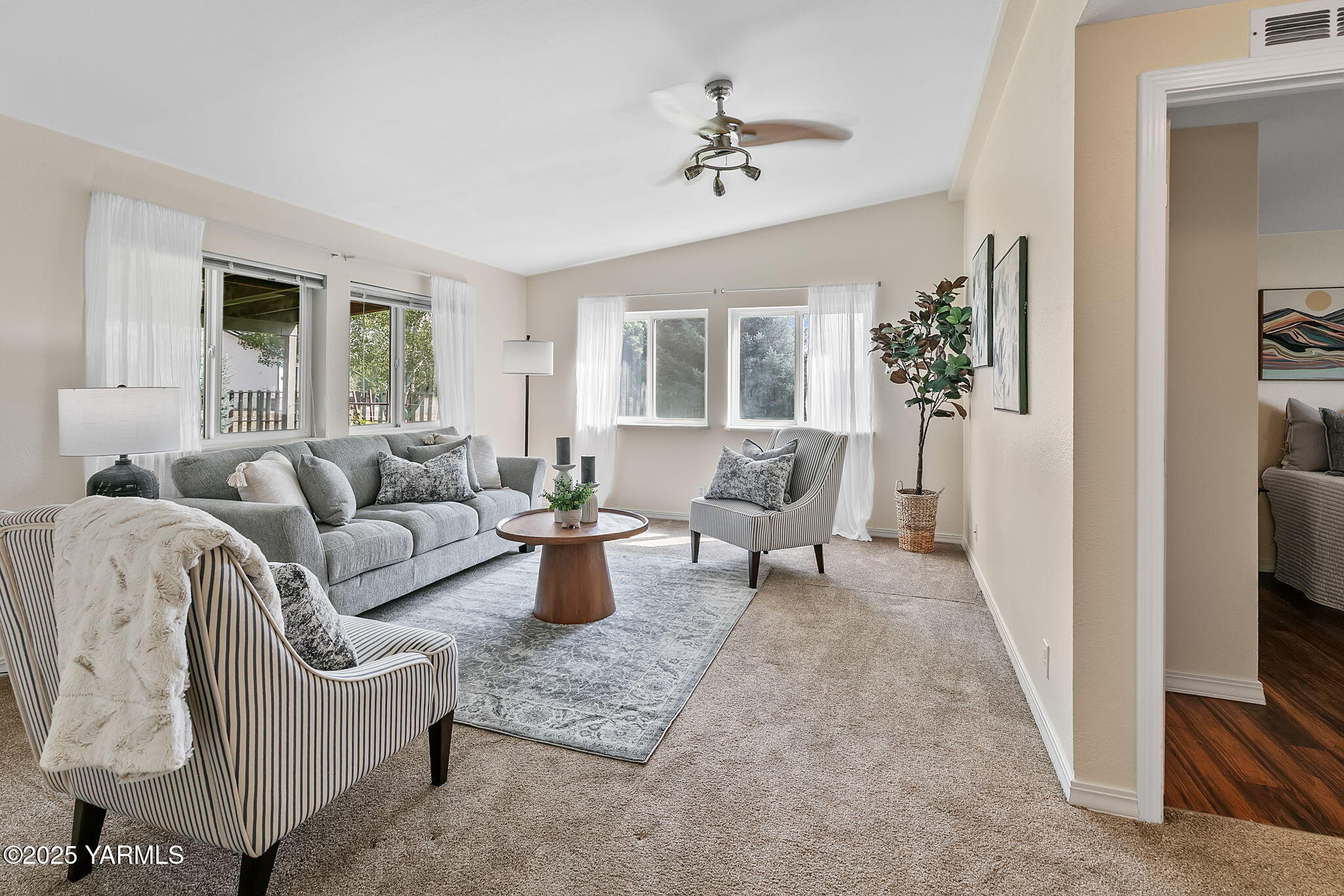 2561 Mapleway Rd