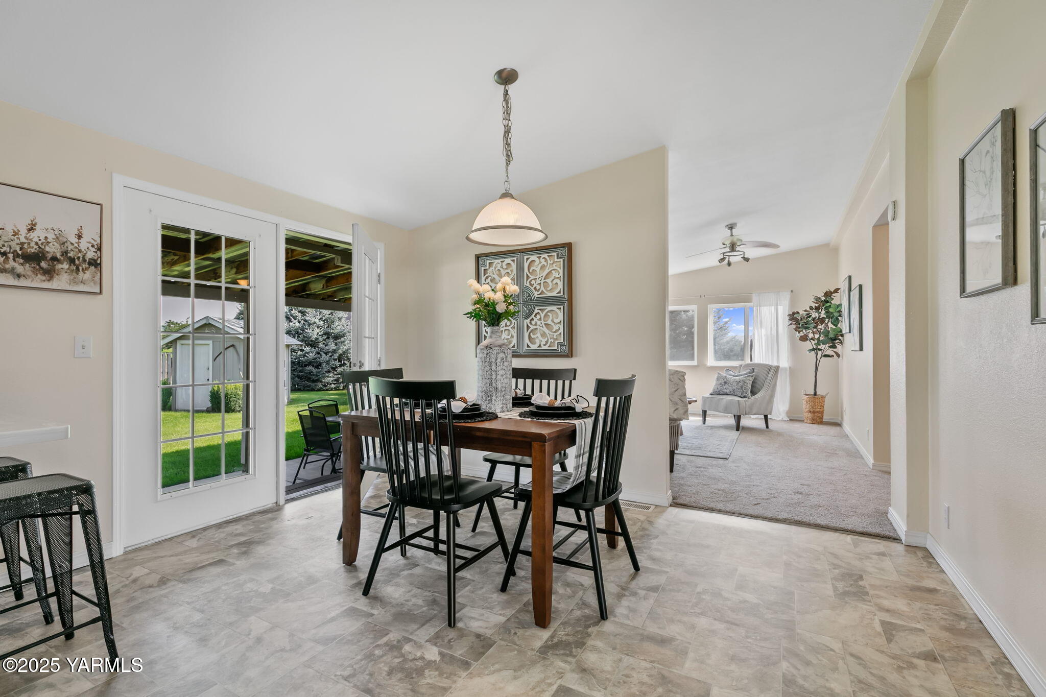 2561 Mapleway Rd