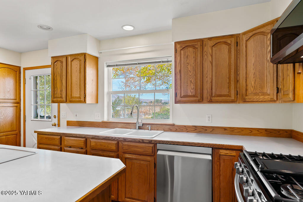 340 Gibson Rd