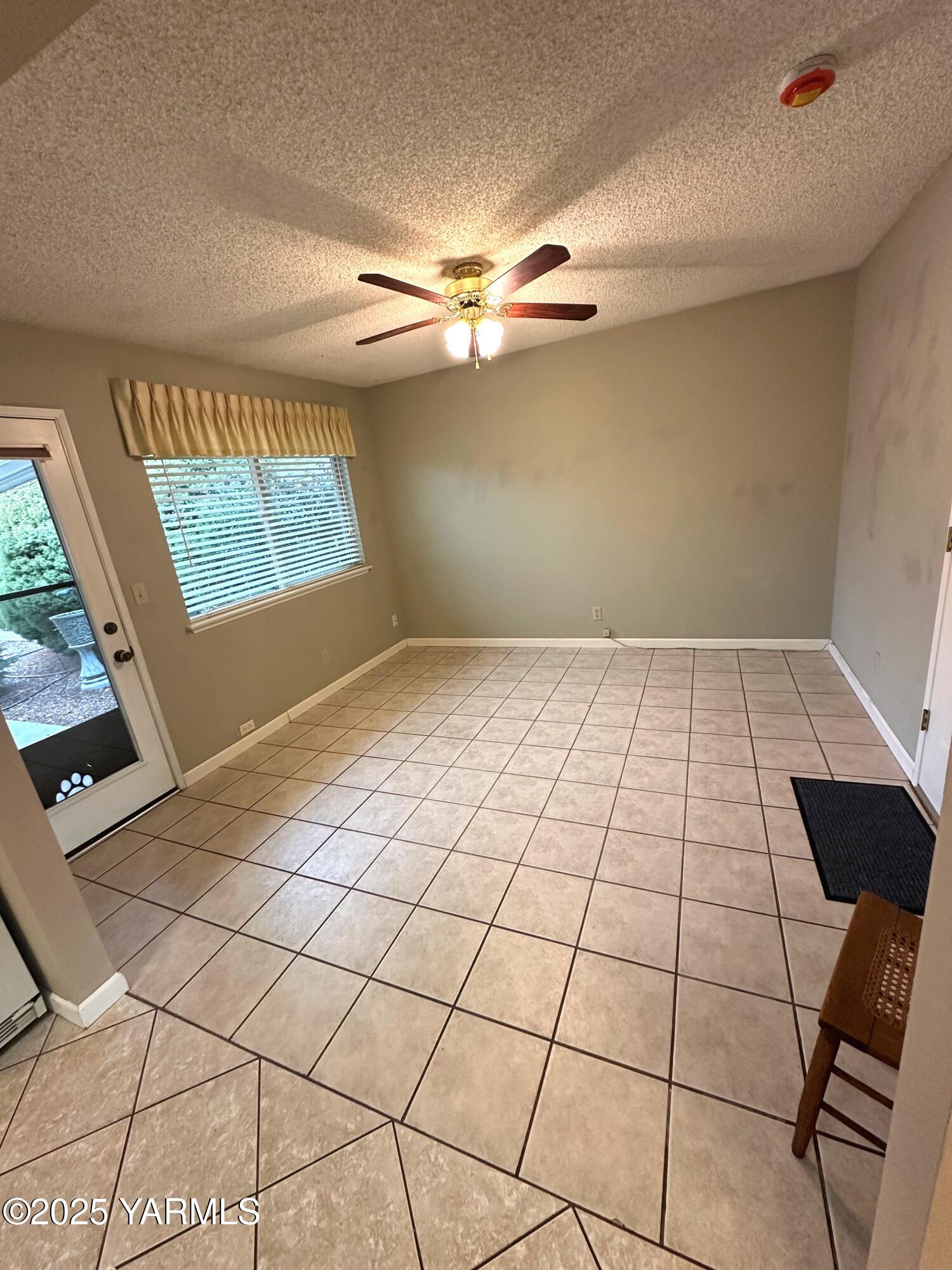 100 N 60th Ave Unit: 8