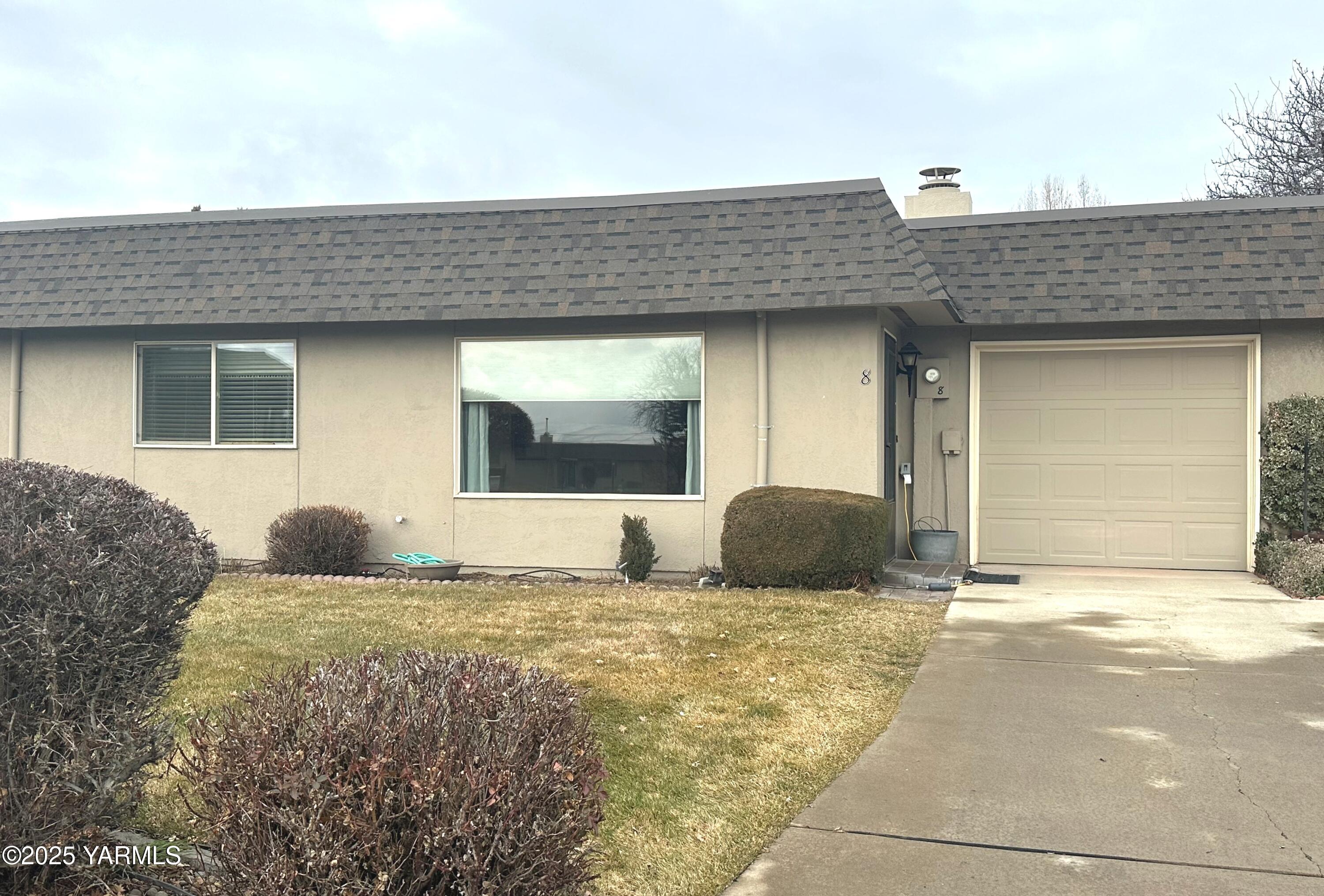 100 N 60th Ave Unit: 8