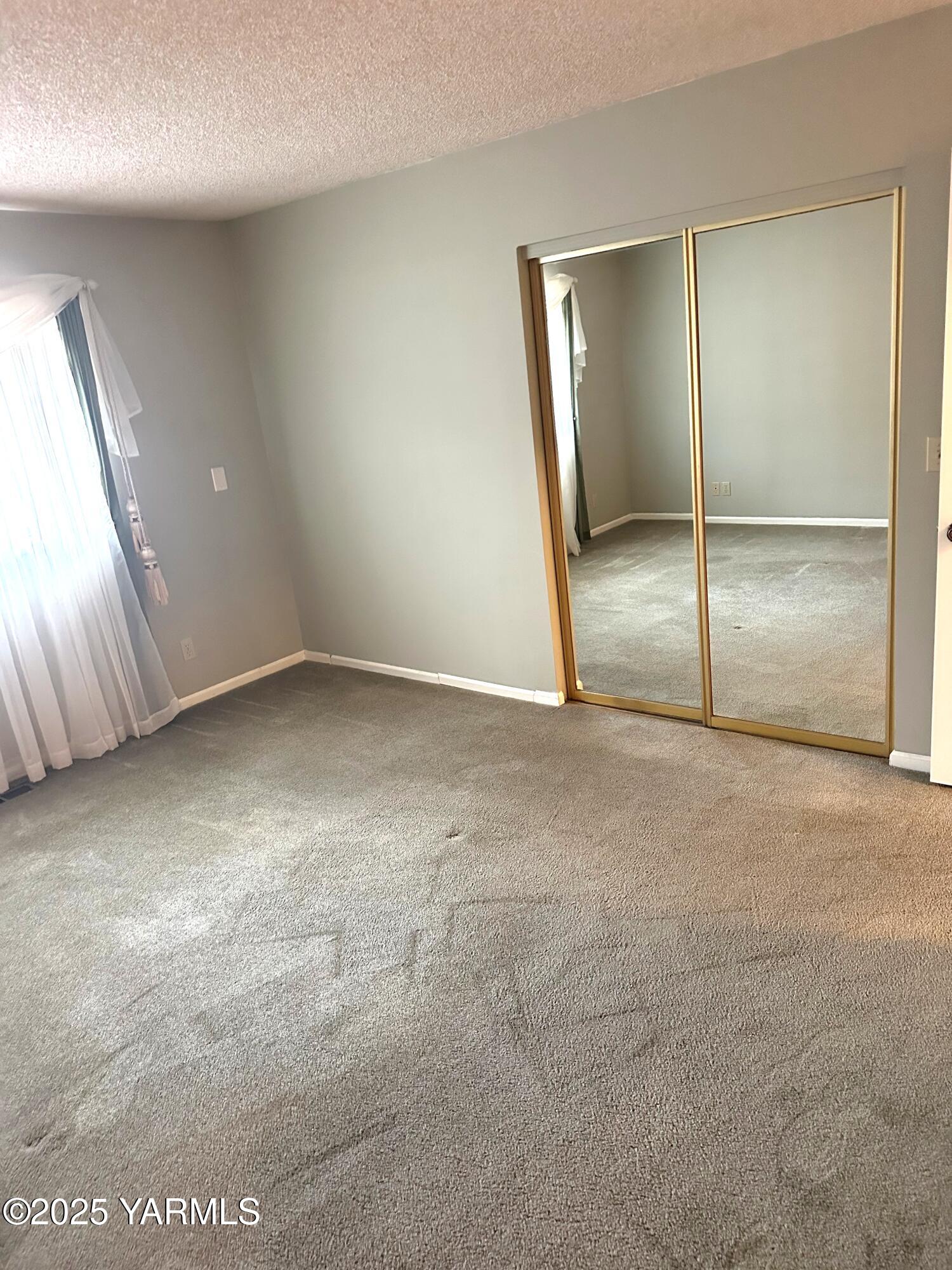 100 N 60th Ave Unit: 8