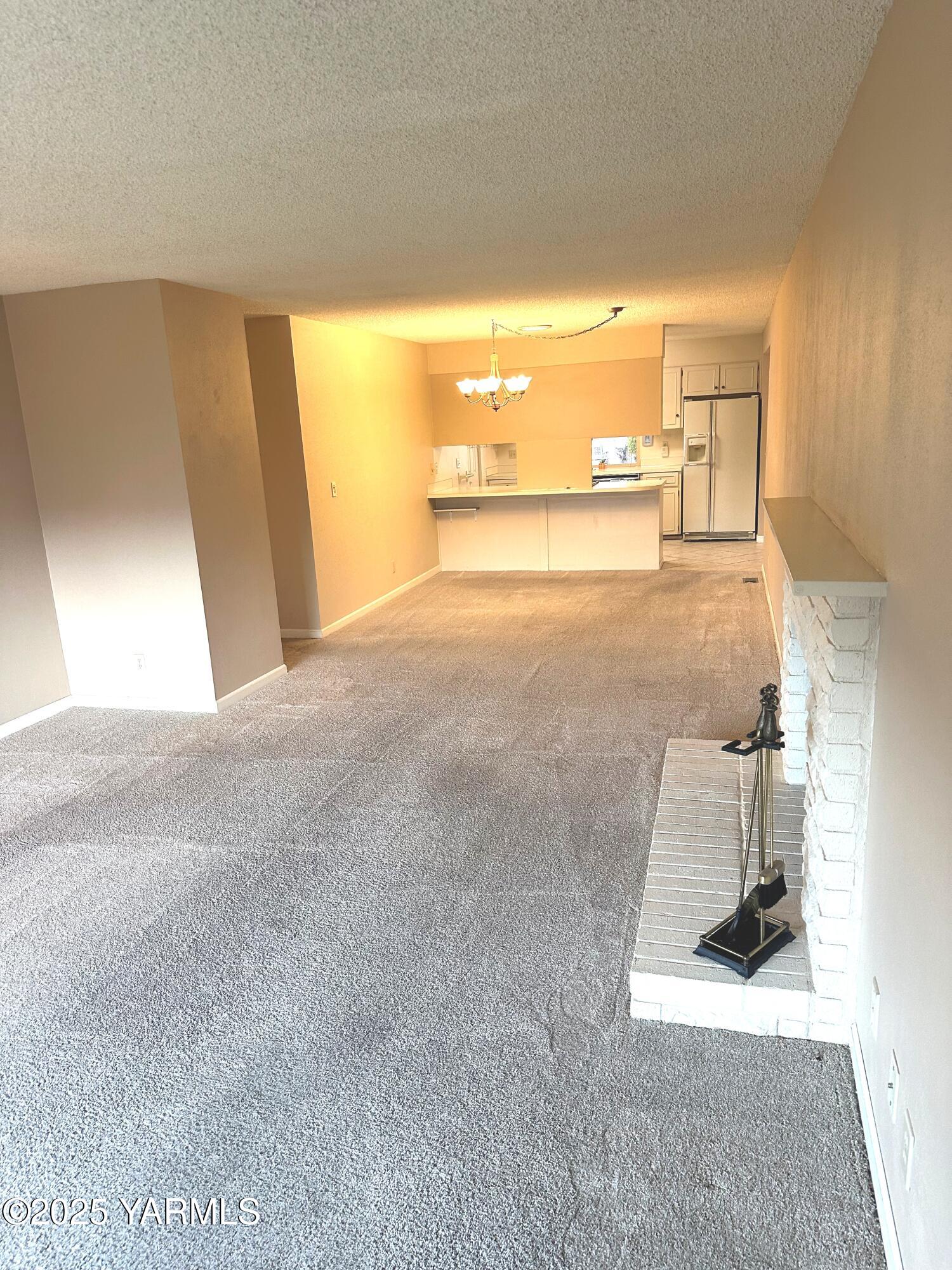 100 N 60th Ave Unit: 8