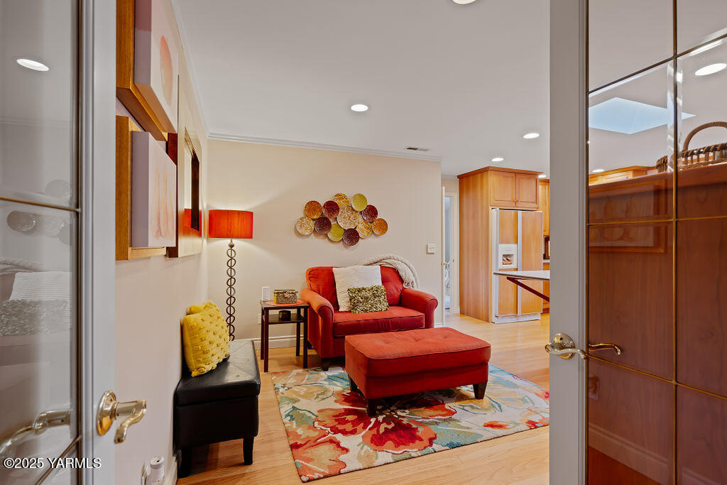 2008 Summitview Ave