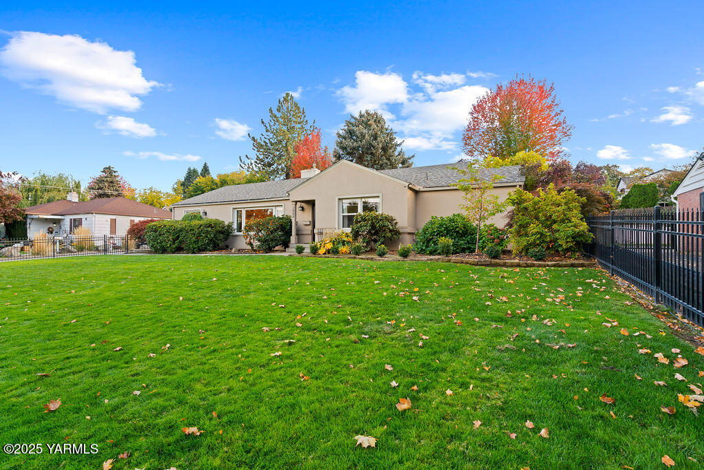 2008 Summitview Ave