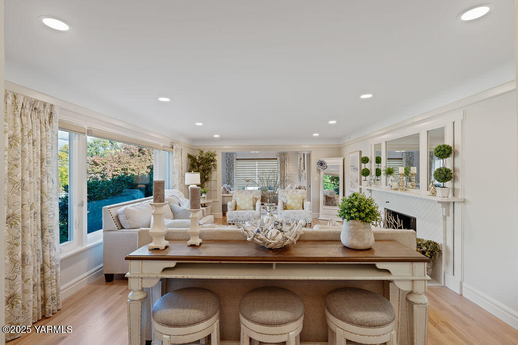 2008 Summitview Ave