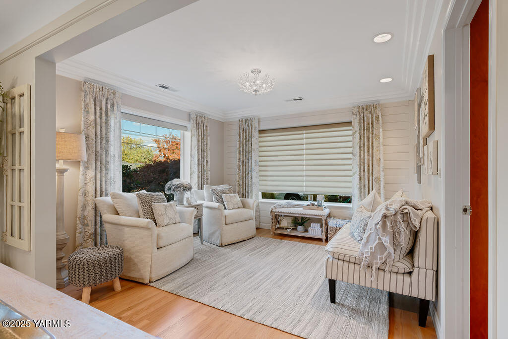 2008 Summitview Ave