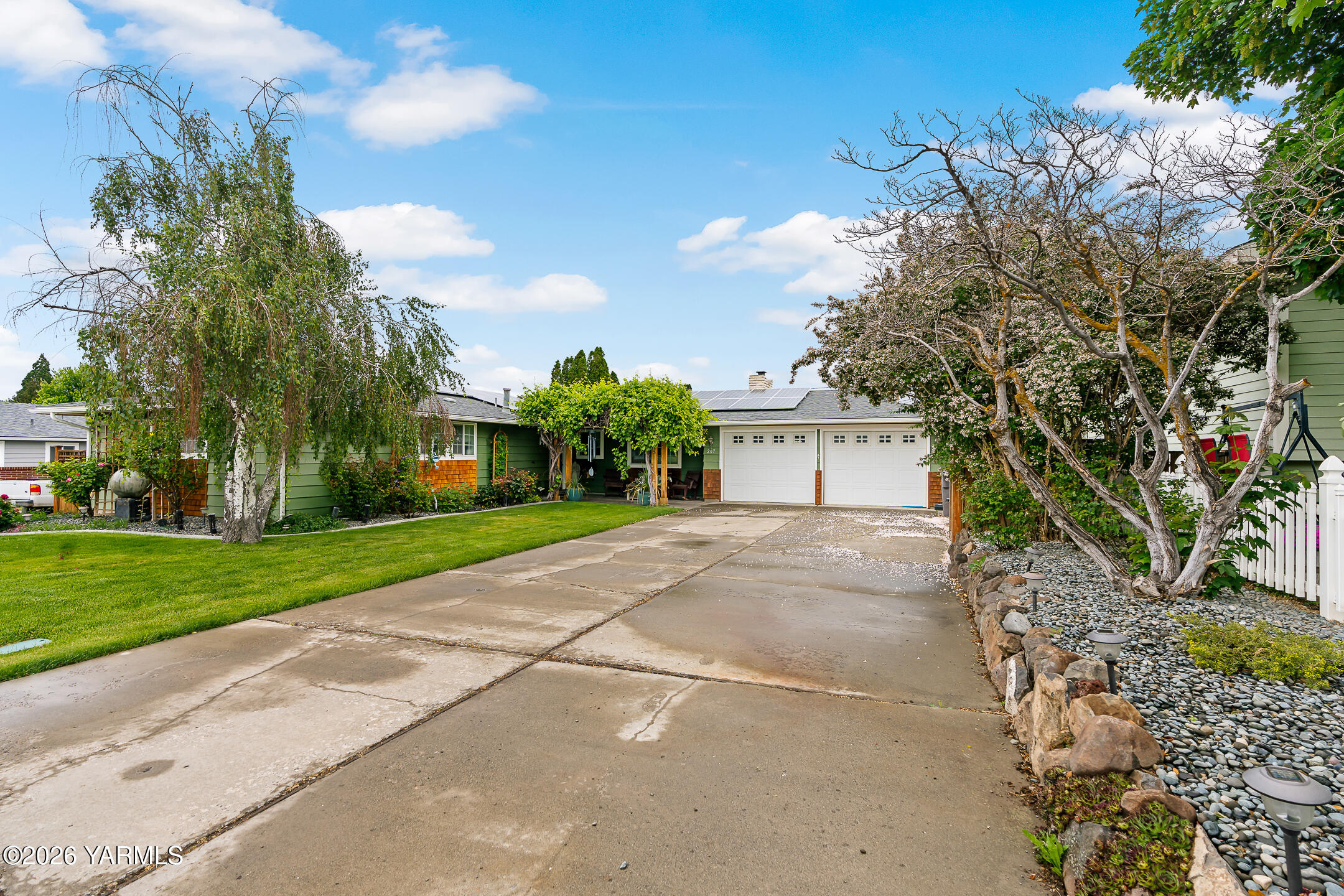 207 Parsons Ave