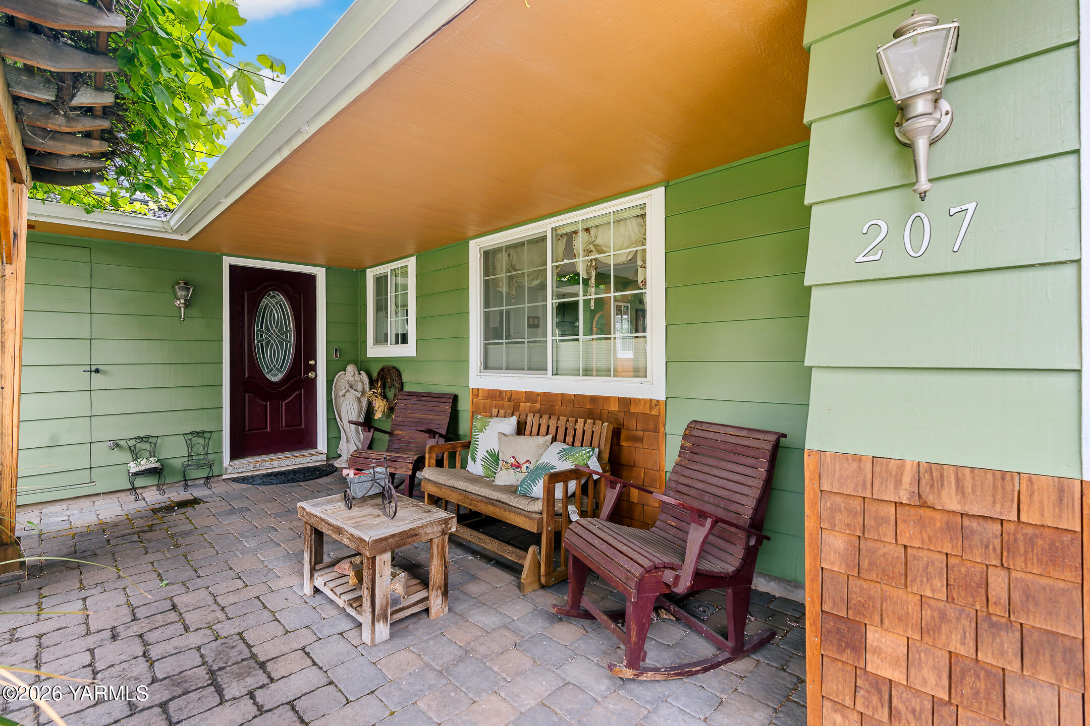 207 Parsons Ave
