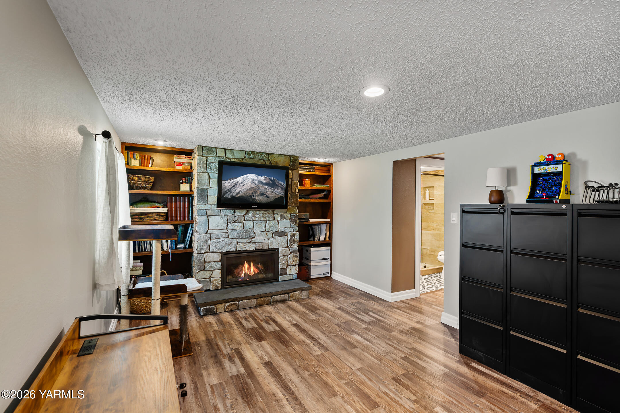 7027 Scenic Dr