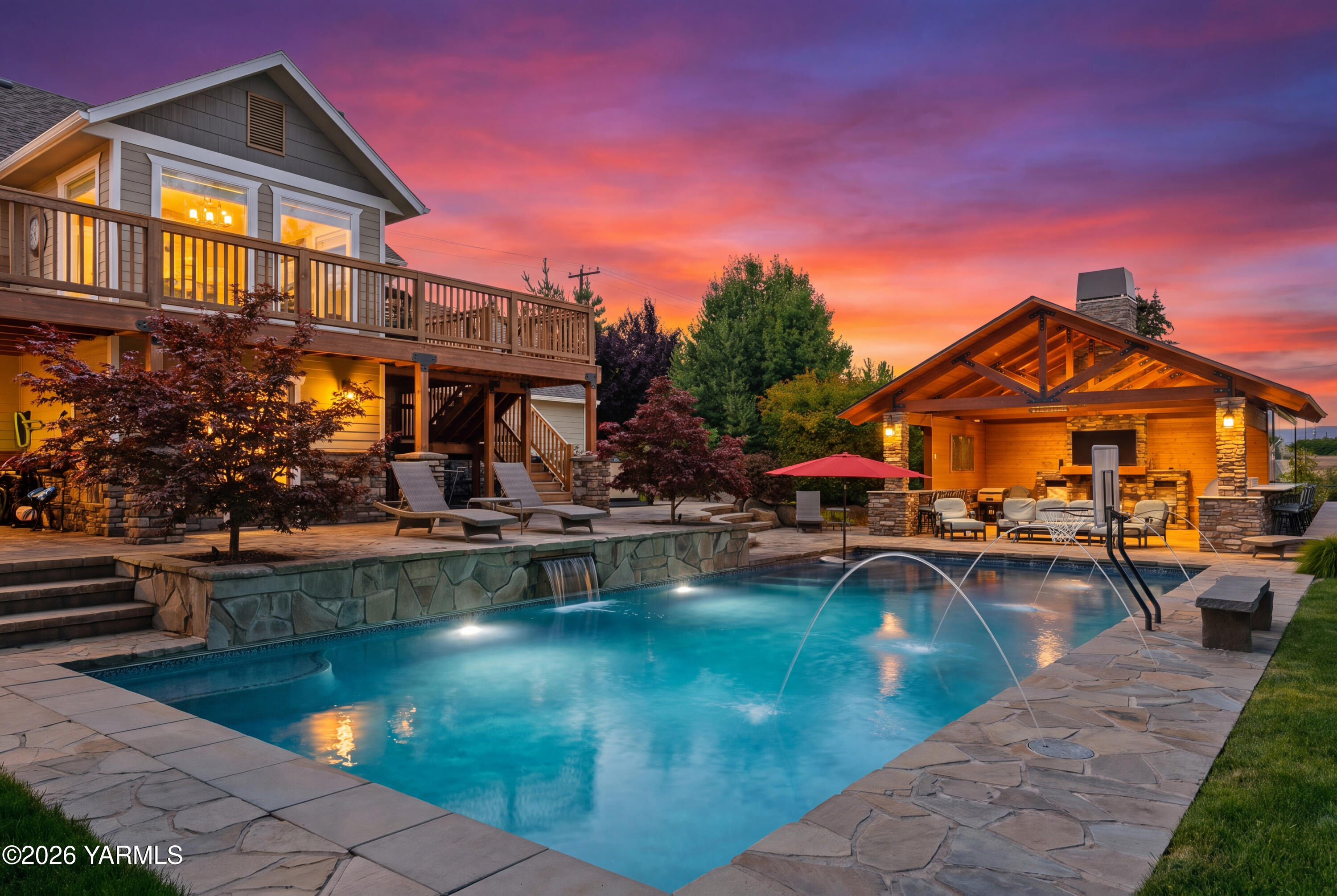 7027 Scenic Dr