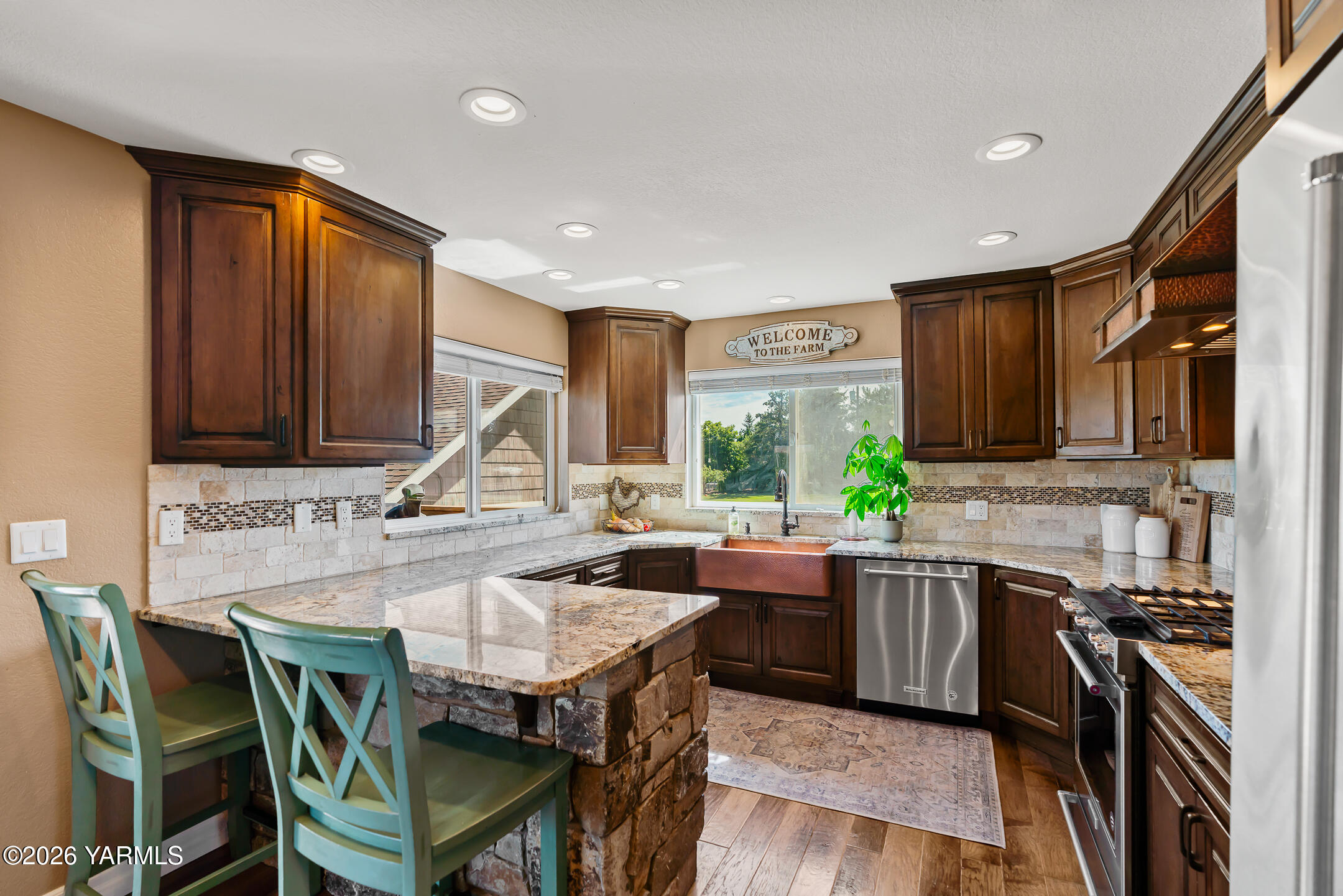 7027 Scenic Dr