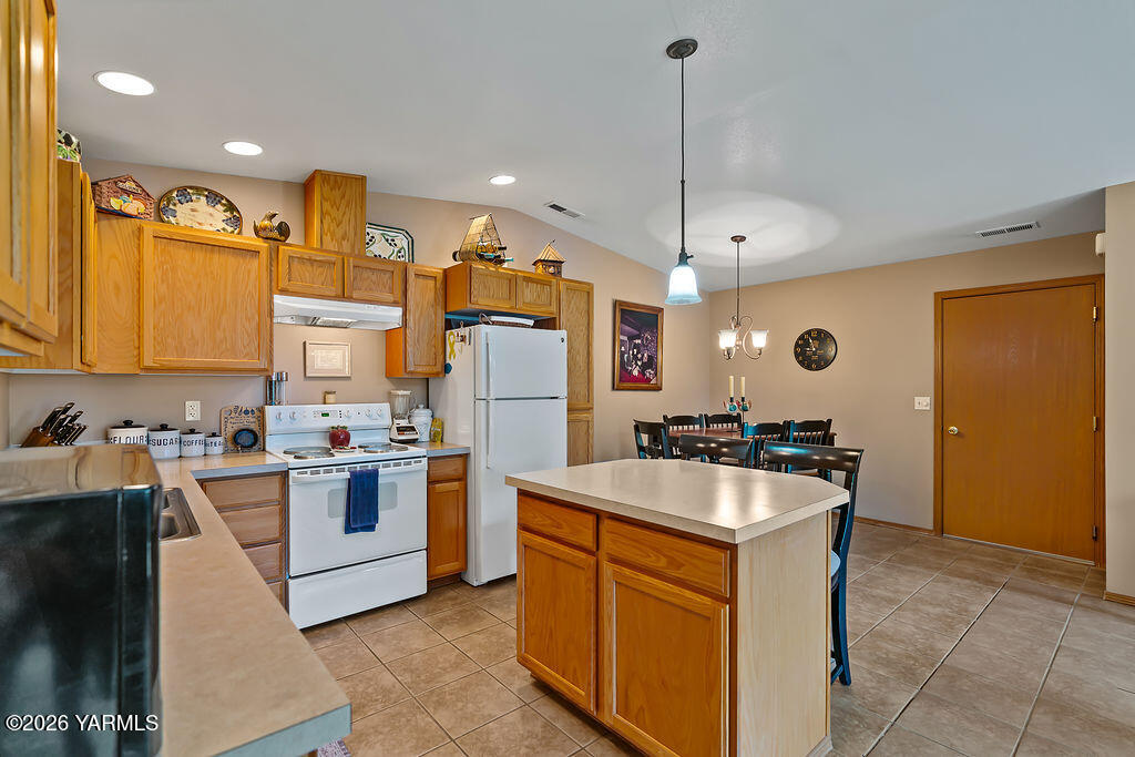 1307 S 75th Ave Unit: #1