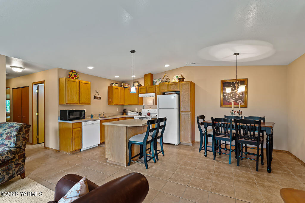 1307 S 75th Ave Unit: #1