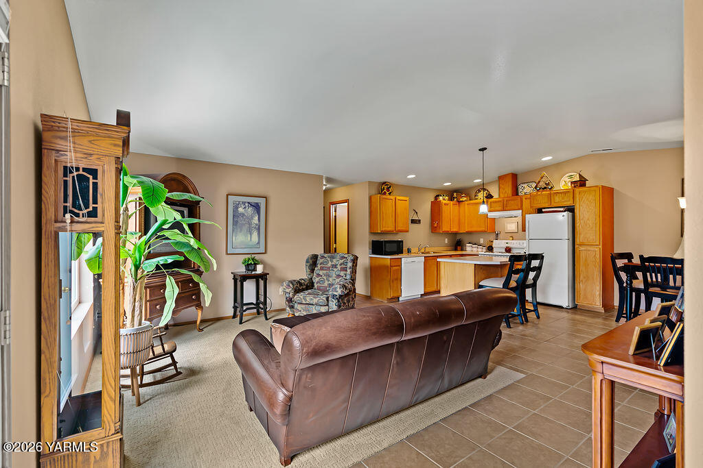 1307 S 75th Ave Unit: #1