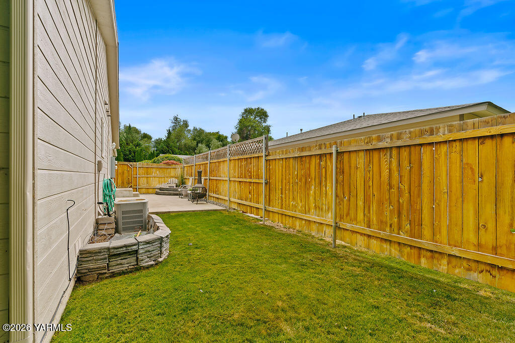 1307 S 75th Ave Unit: #1