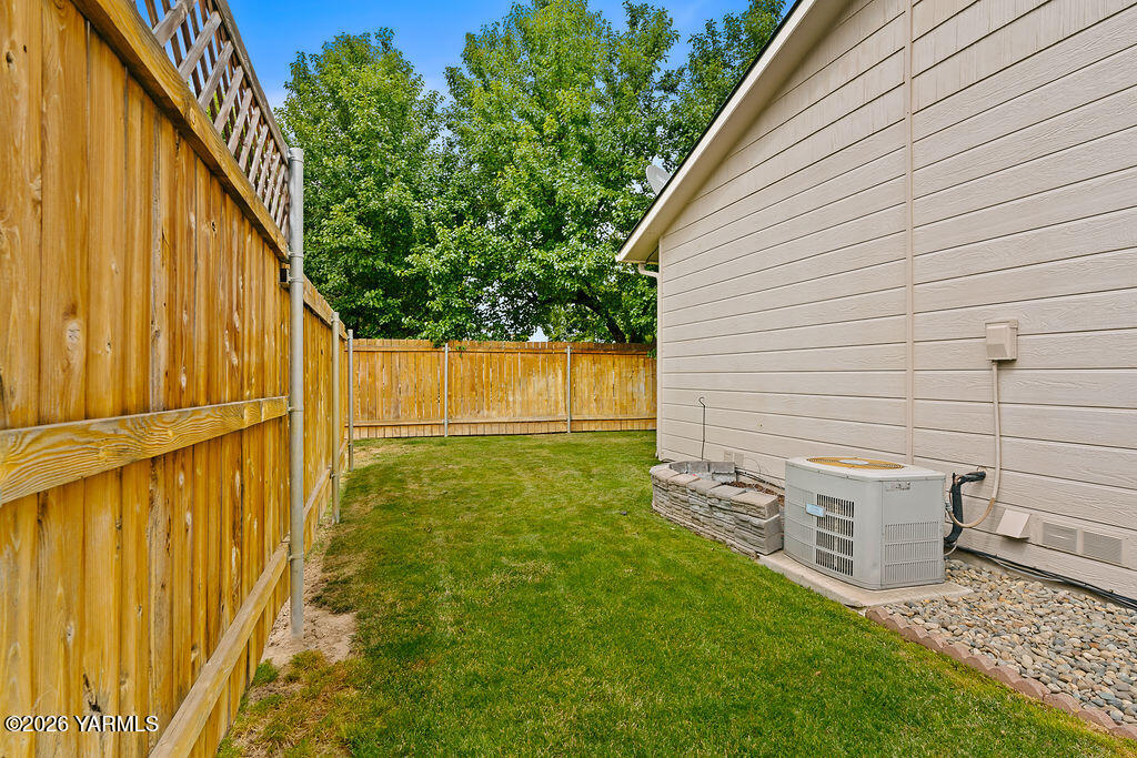 1307 S 75th Ave Unit: #1