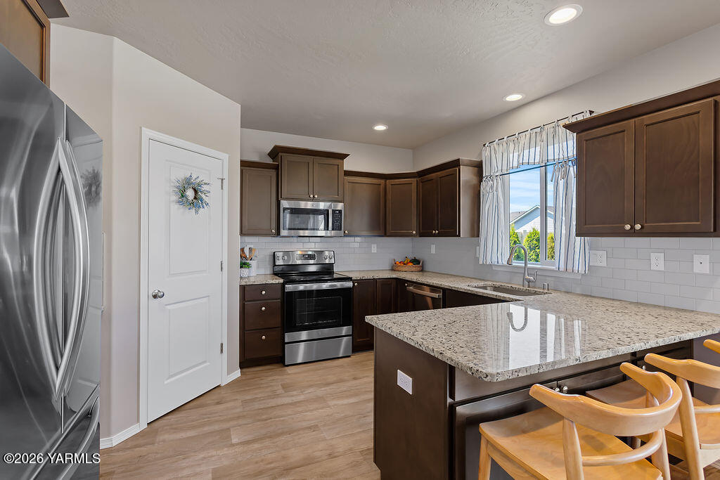 2314 S 57th Ave
