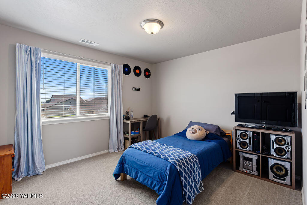 2314 S 57th Ave