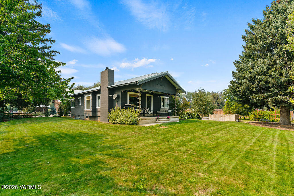 7913 Ahtanum Rd