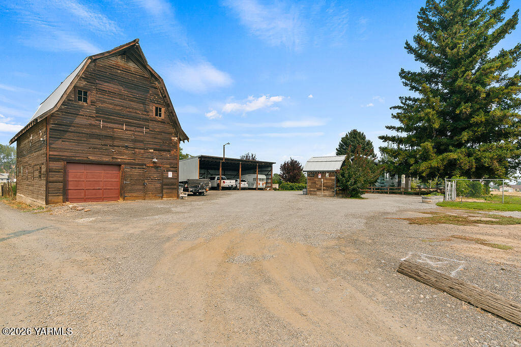 7913 Ahtanum Rd