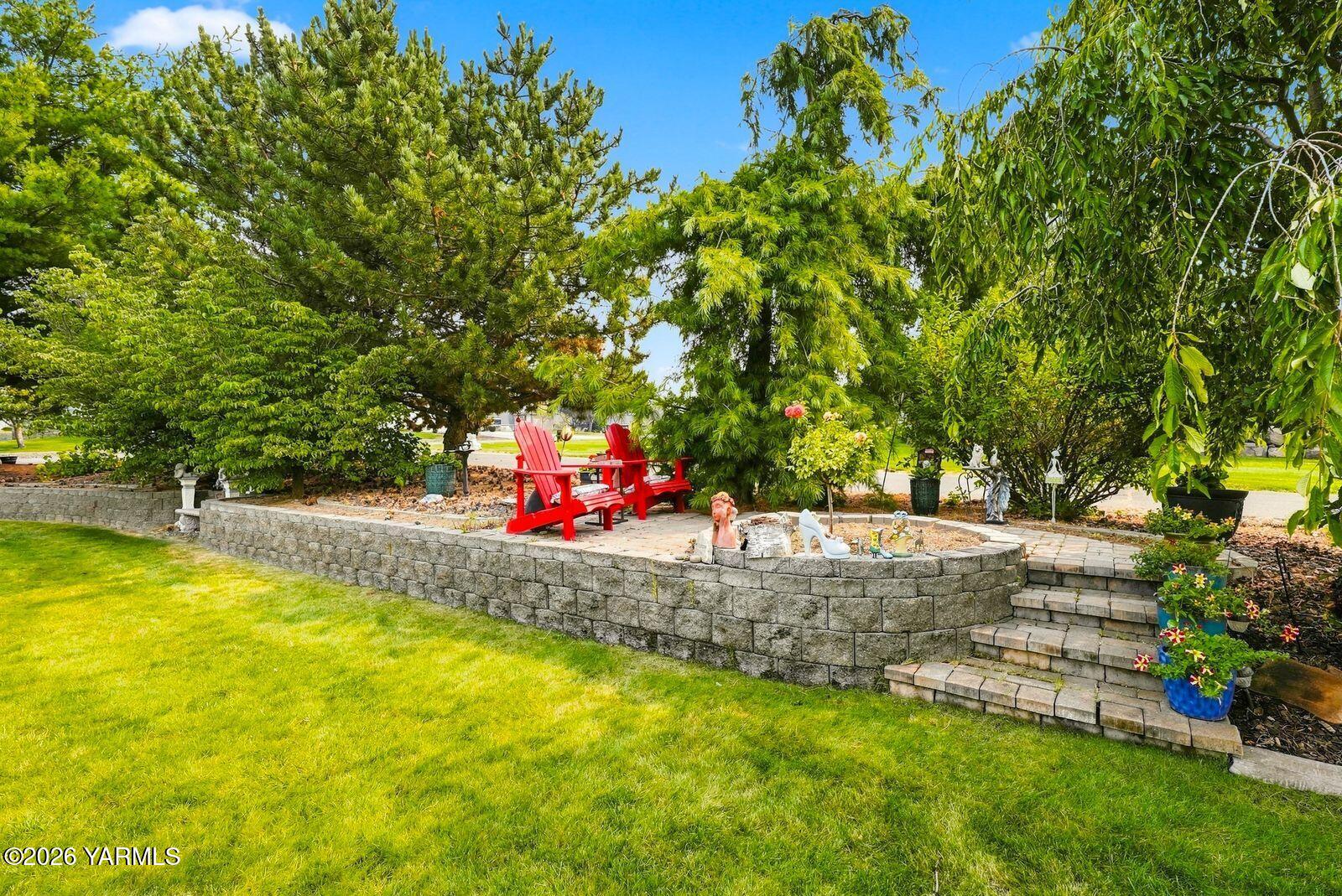 70 Canyon Gate Ln