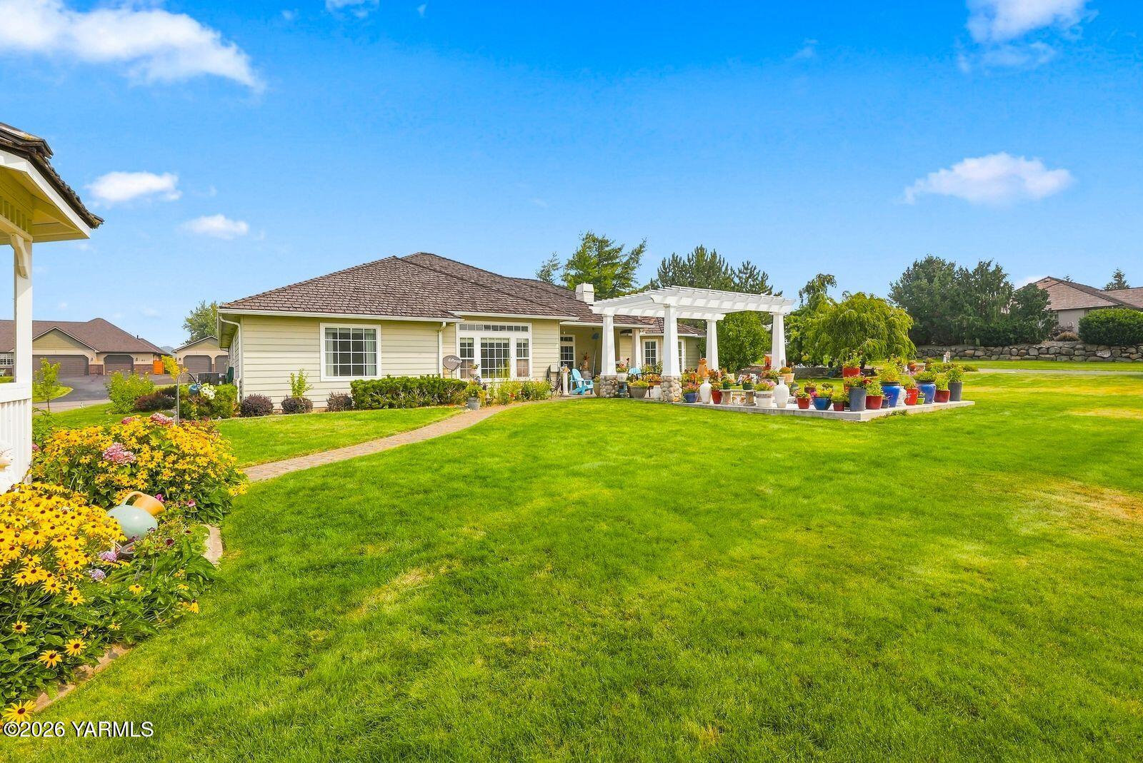 70 Canyon Gate Ln